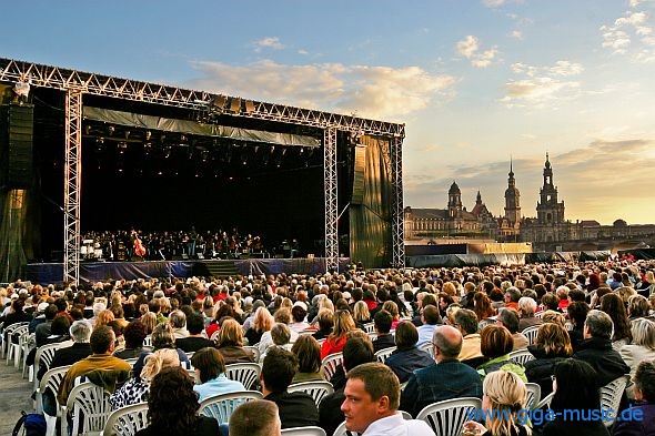 Bei den Filmnächten in Dresden 2014 gibt es Konzerte gemischt mit Filmen. Karten sichern unter giga-music.de