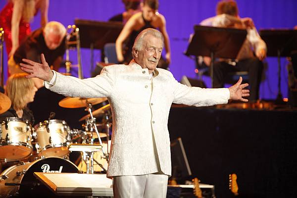 James Last 2015 wieder auf Tour - NON STOP MUSIC IN CONCERT (Foto: Semmel Concerts/ ROBERT FREIBERGER)